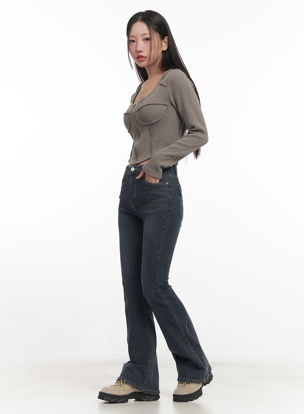 lucienne-contour-flared-jeans-cf524
