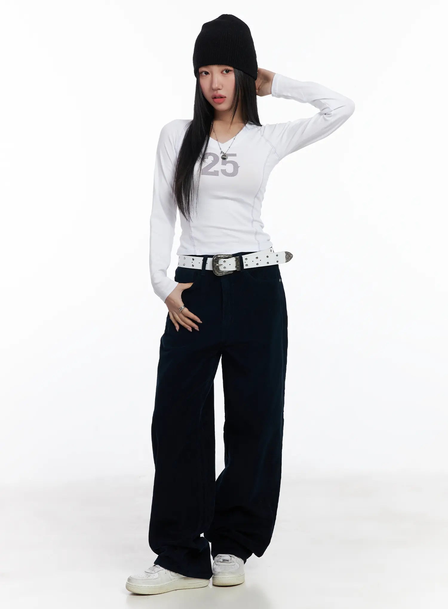 graphic-v-neck-long-sleeve-cj514