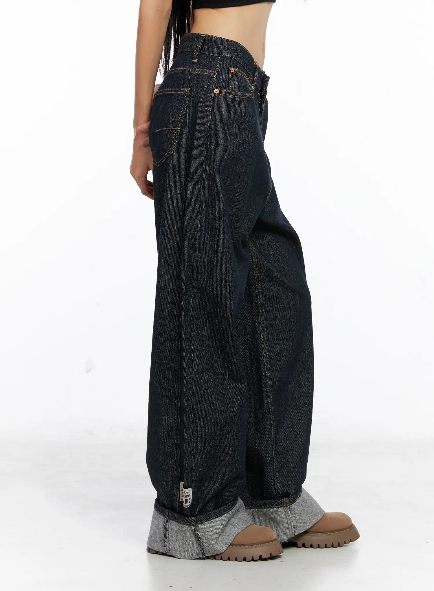 oakley-cuffed-wide-leg-jeans-cs511