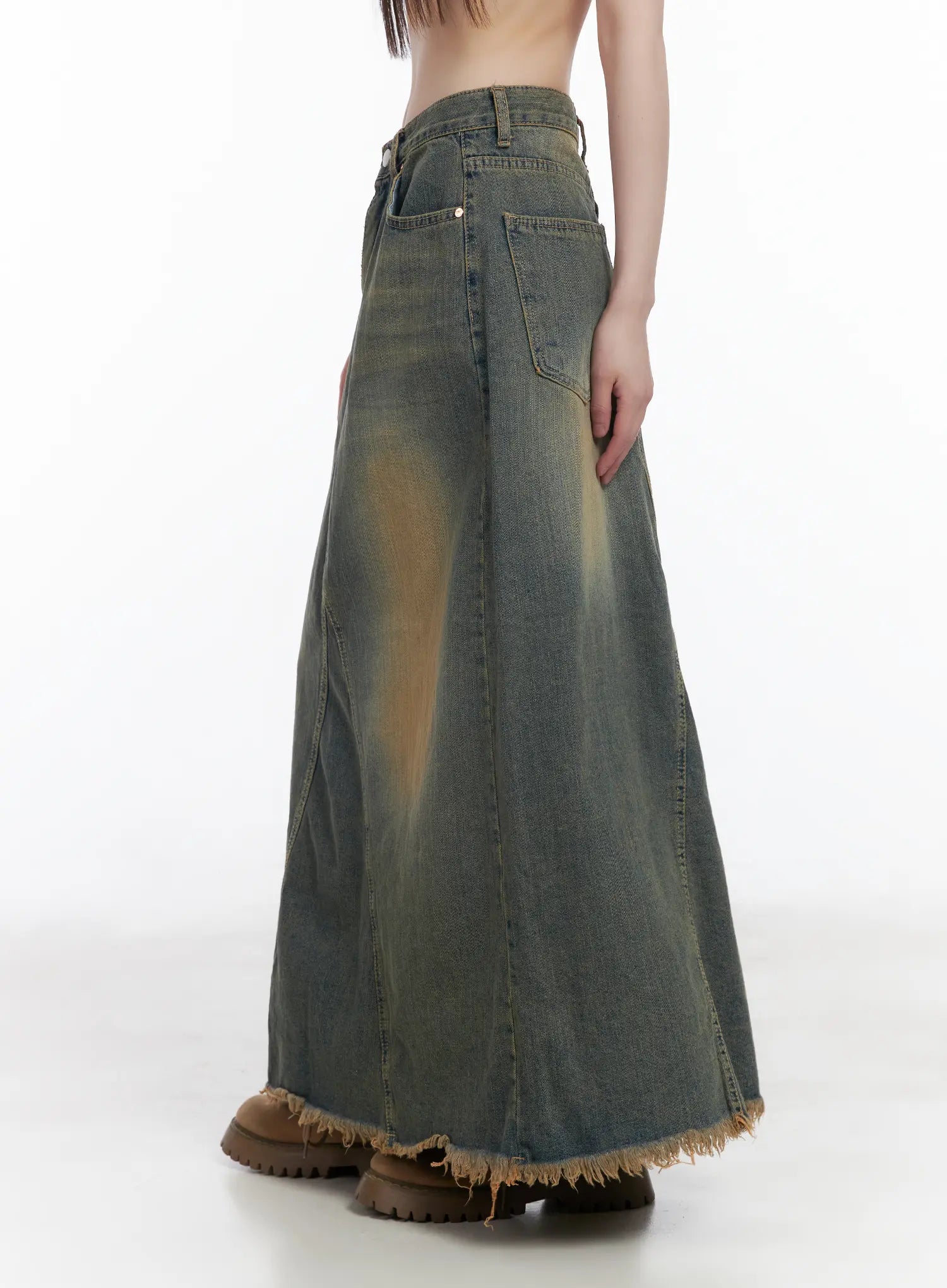 distressed-maxi-denim-skirt-cm525