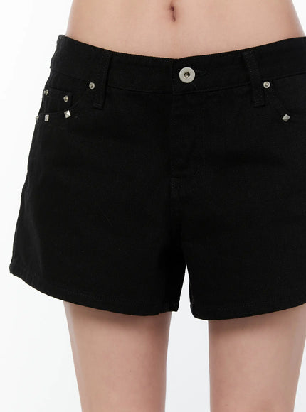 studded-low-rise-shorts-cy514