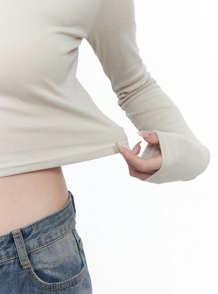 basic-u-neck-long-sleeve-crop-tee-cg529