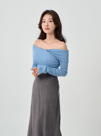 Off-Shoulder Cross Knit Long Sleeve T-Shirt IN07