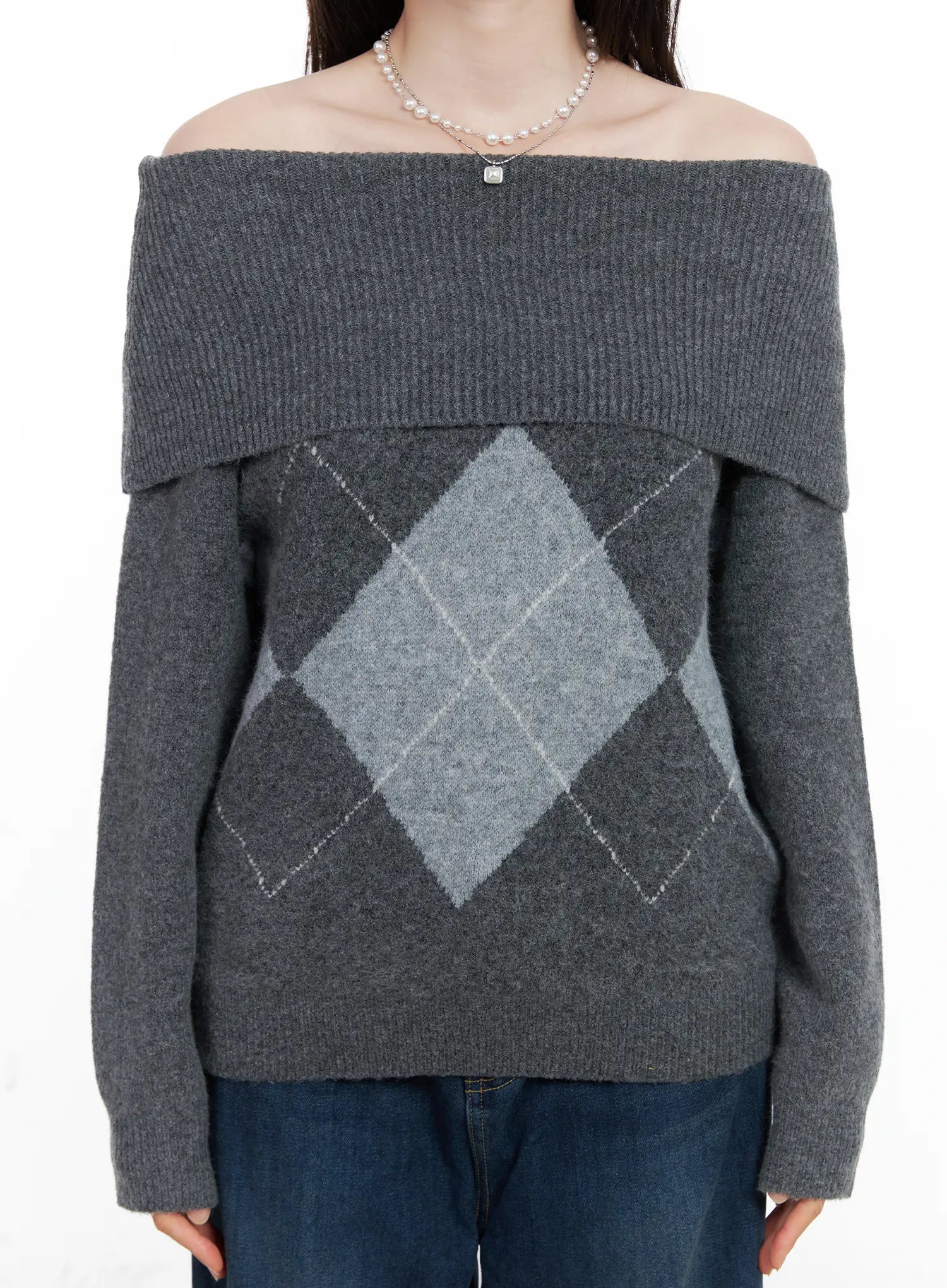 argyle-off-shoulder-knit-sweater-cn518
