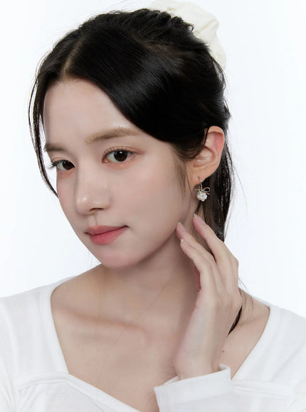 dainty-ribbon-iridescent-bead-earrings-cc0608