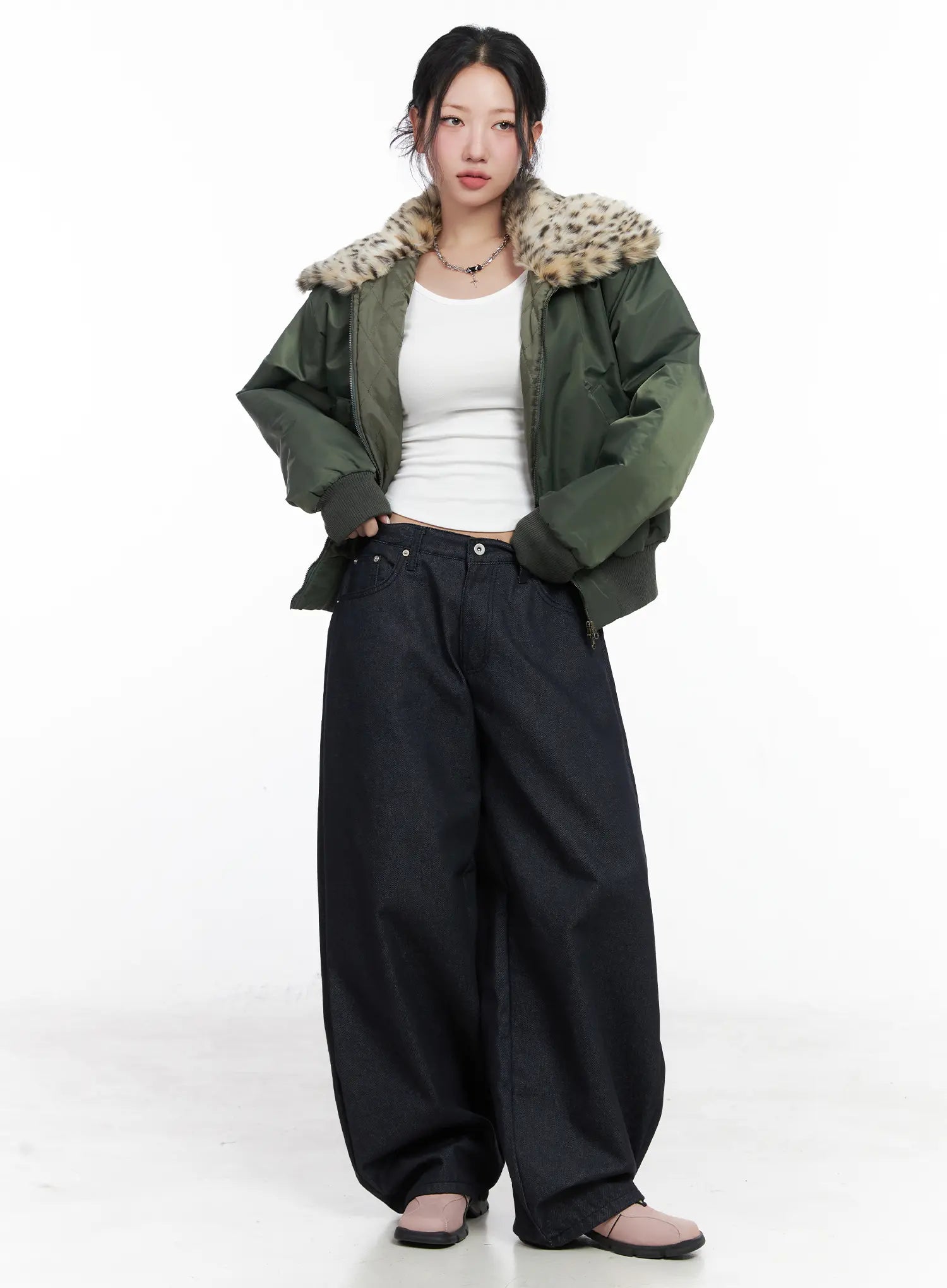 Solana Unwashed Wide-Leg Jeans CN514