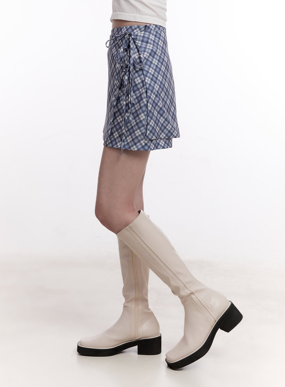 plaid-mini-skirt-with-ribbon-straps-cm526