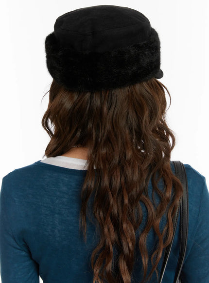 elegant-faux-fur-trimmed-hat-cd517