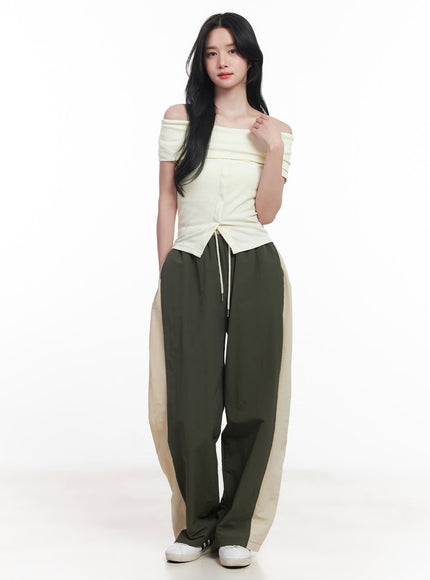 buttoned-slit-off-shoulder-crop-top-cy526