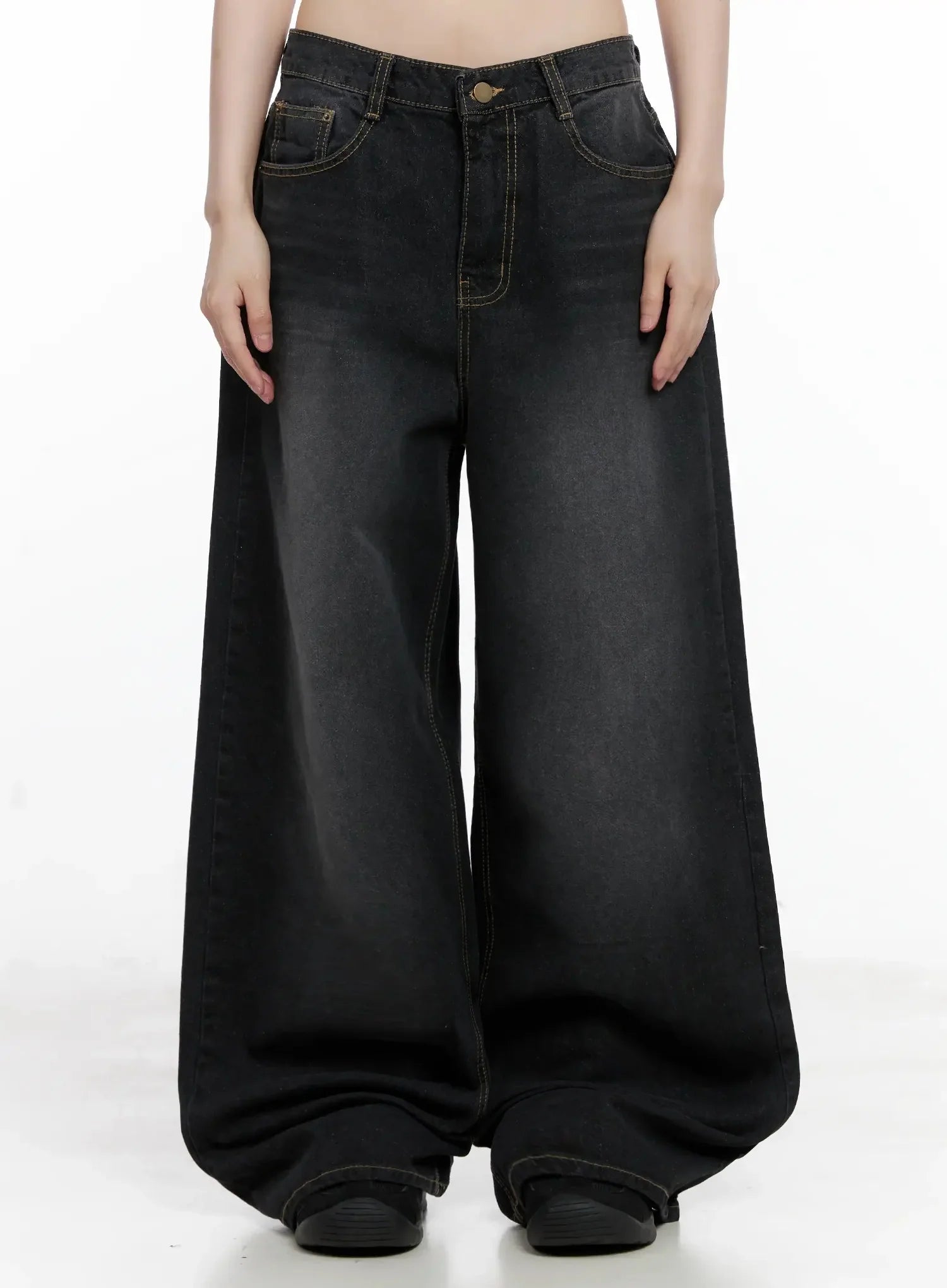 iu-vintage-black-baggy-jeans-il528