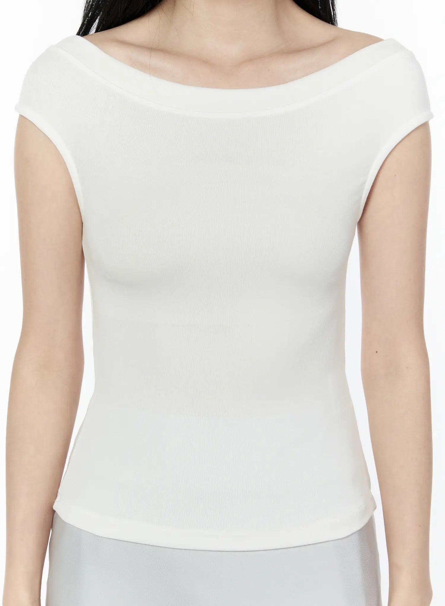 boat-neck-short-sleeve-top-iu505