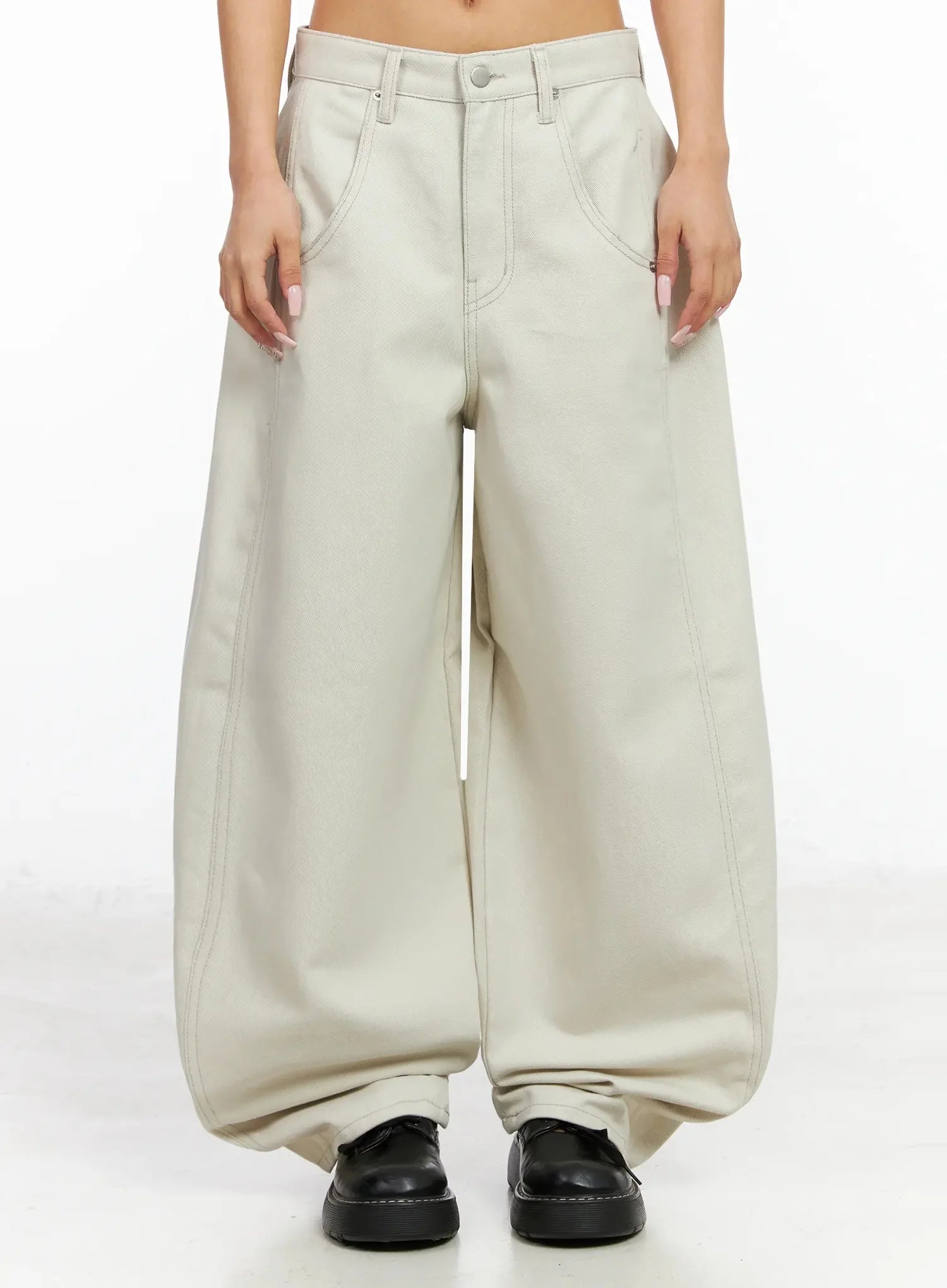 Juniper Wing Print Baggy Jeans IA527