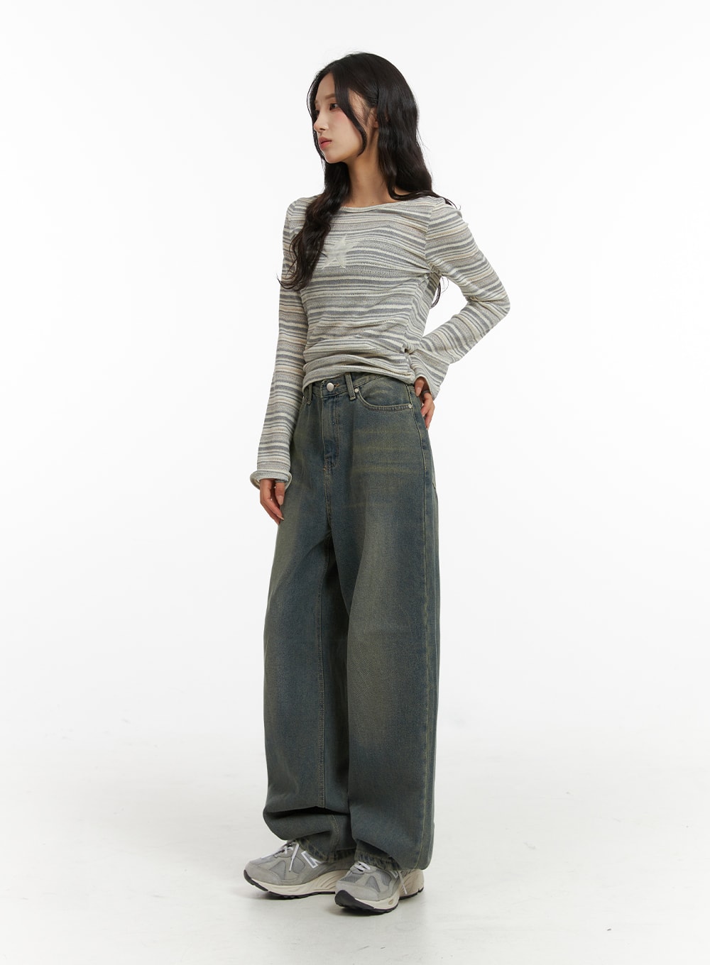 Washed Wide Leg Jeans CJ418