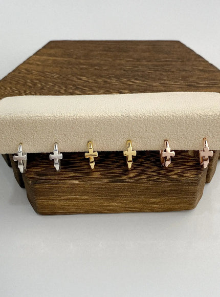 bishop-cross-snap-earrings-iu506