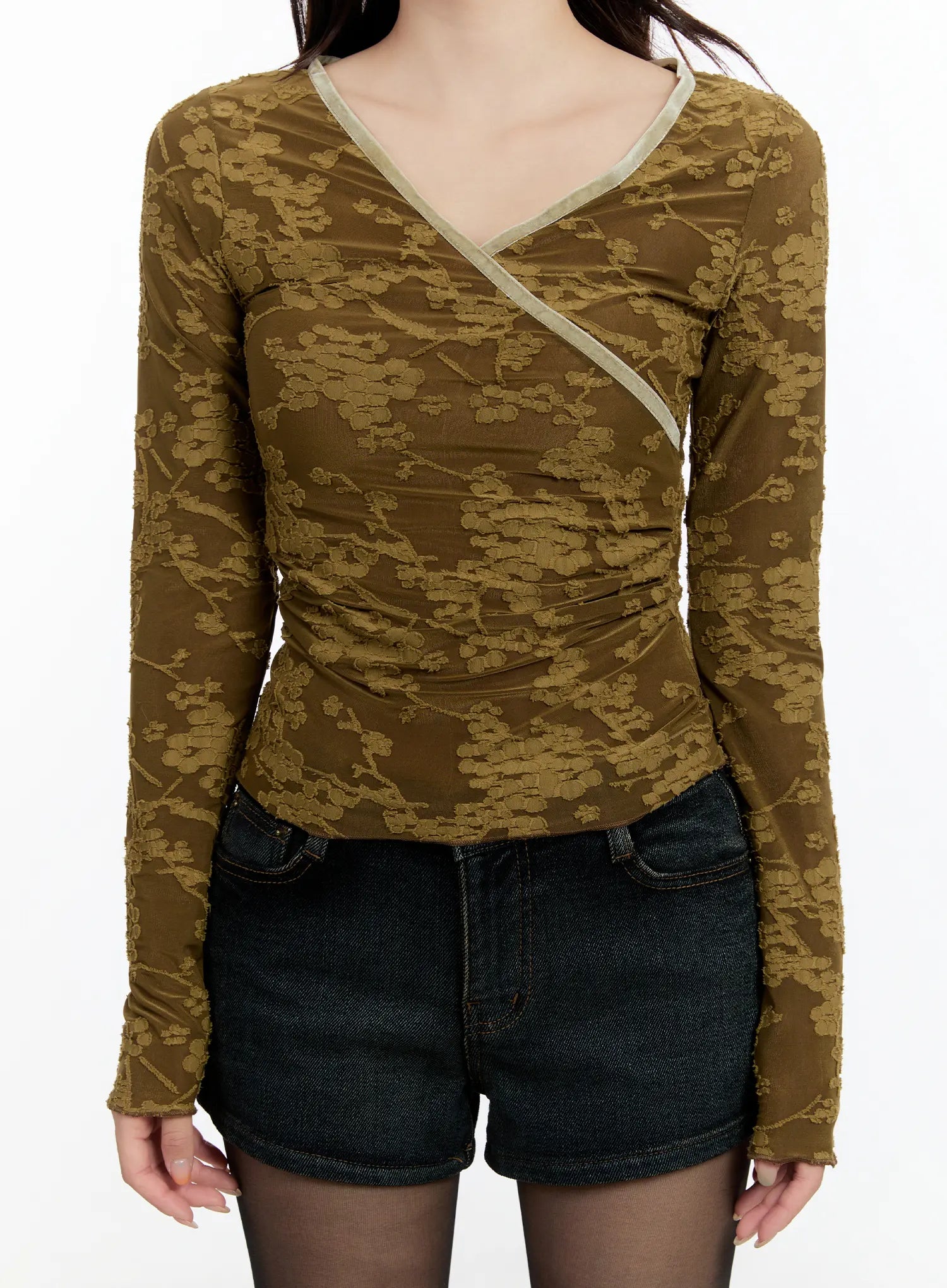 velvet-lace-v-neck-long-sleeve-top-cn524