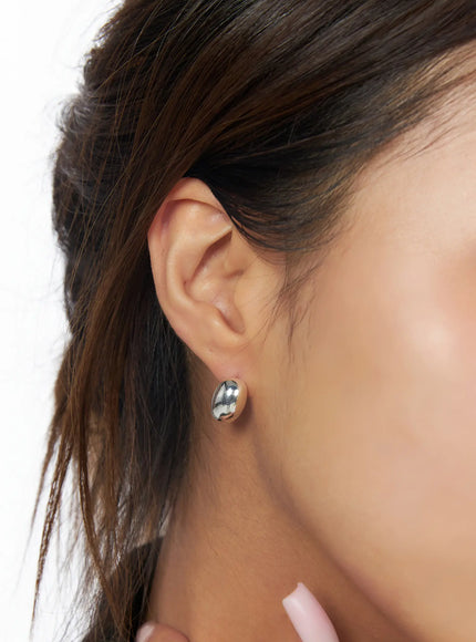 bold-oval-stud-earrings-ca517