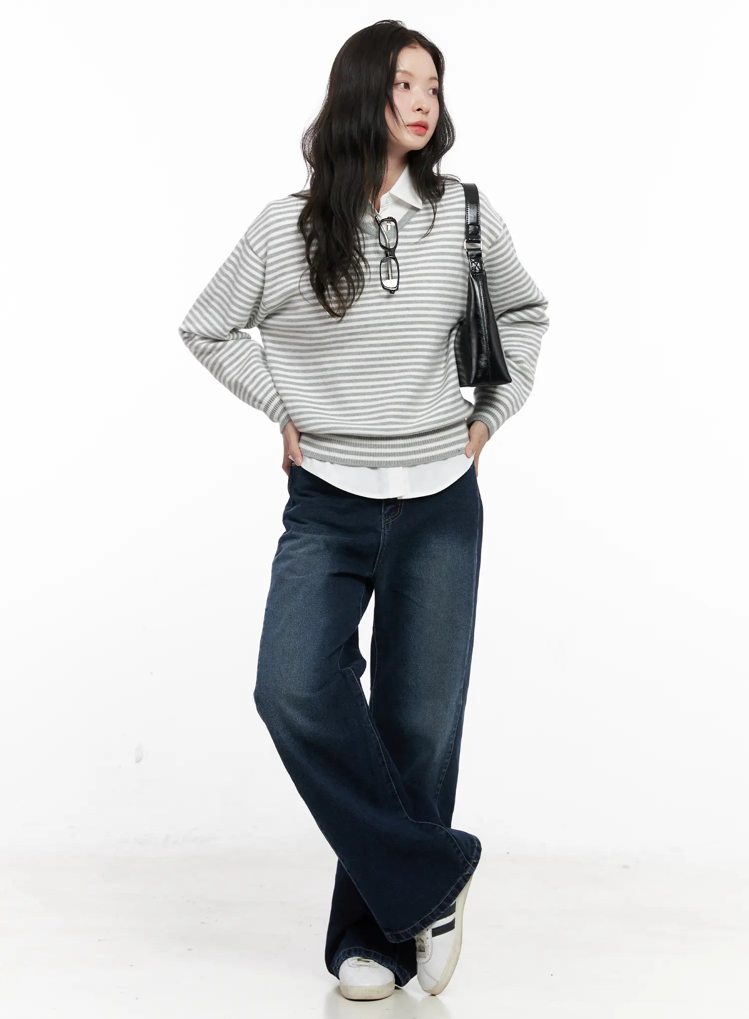 v-neck-striped-knit-sweater-co530