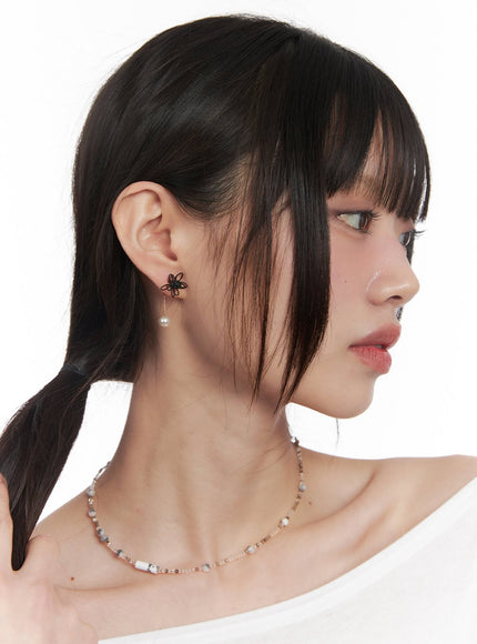 ezra-black-earrings-iy530