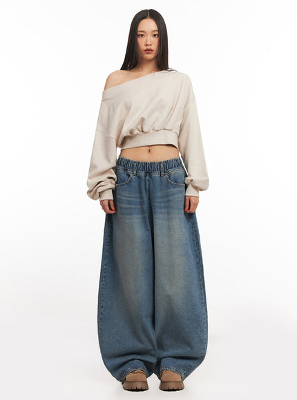 Off-Shoulder Loose-Fit Sweatshirt IA507