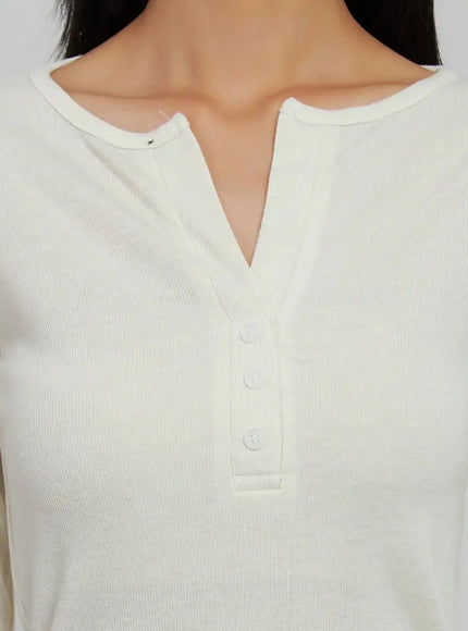 Slim Fit Ribbed Top IJ509