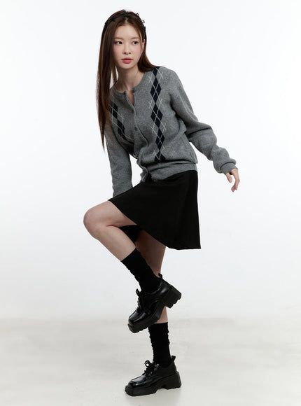 cashmere-blend-argyle-buttoned-cardigan-cm521