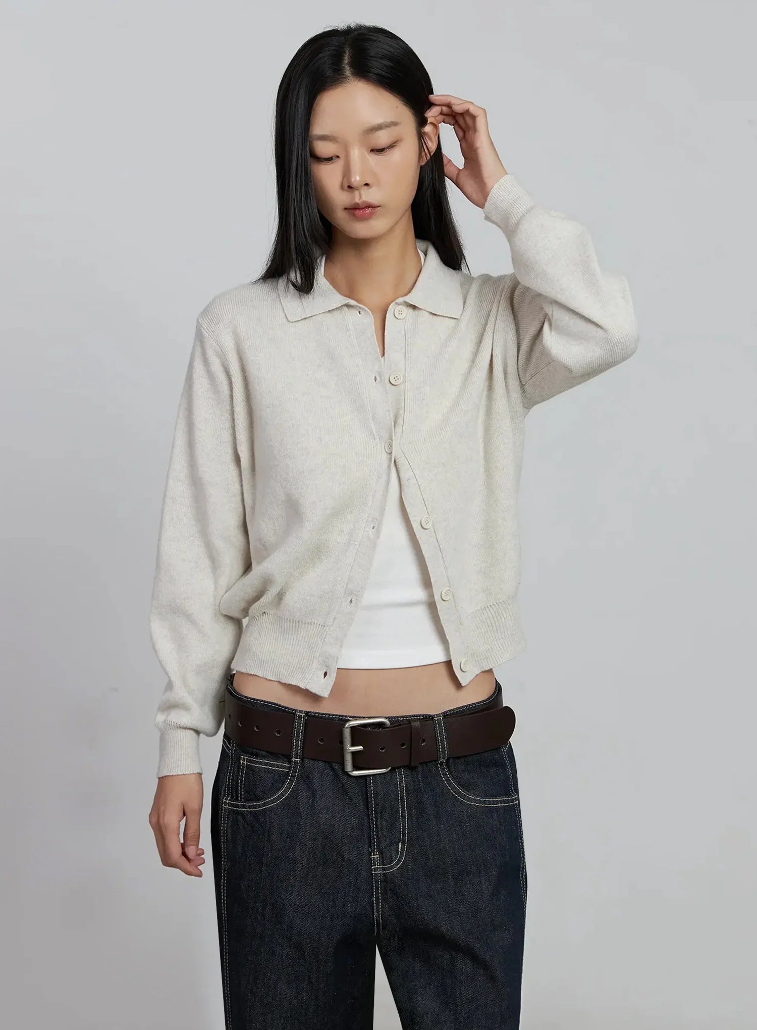 classic-collar-knit-cardigan-im520 / Light beige