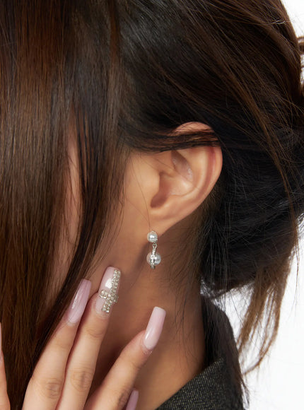 elegant-faux-pearl-drop-earrings-ca517