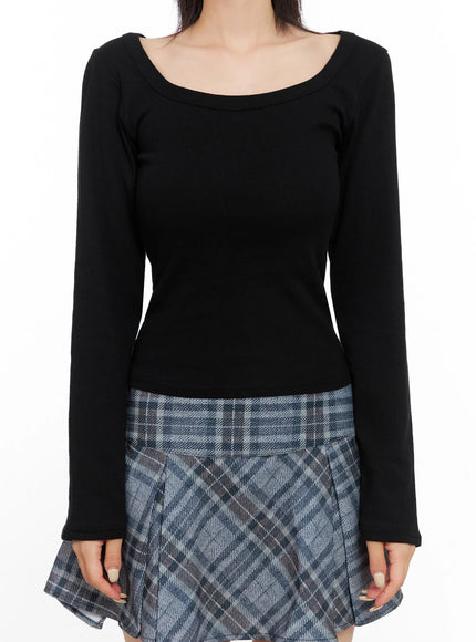 wide-neck-fitted-long-sleeve-top-is508