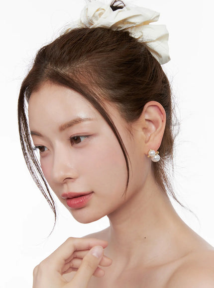 faux-pearl-snowman-earrings-cl524