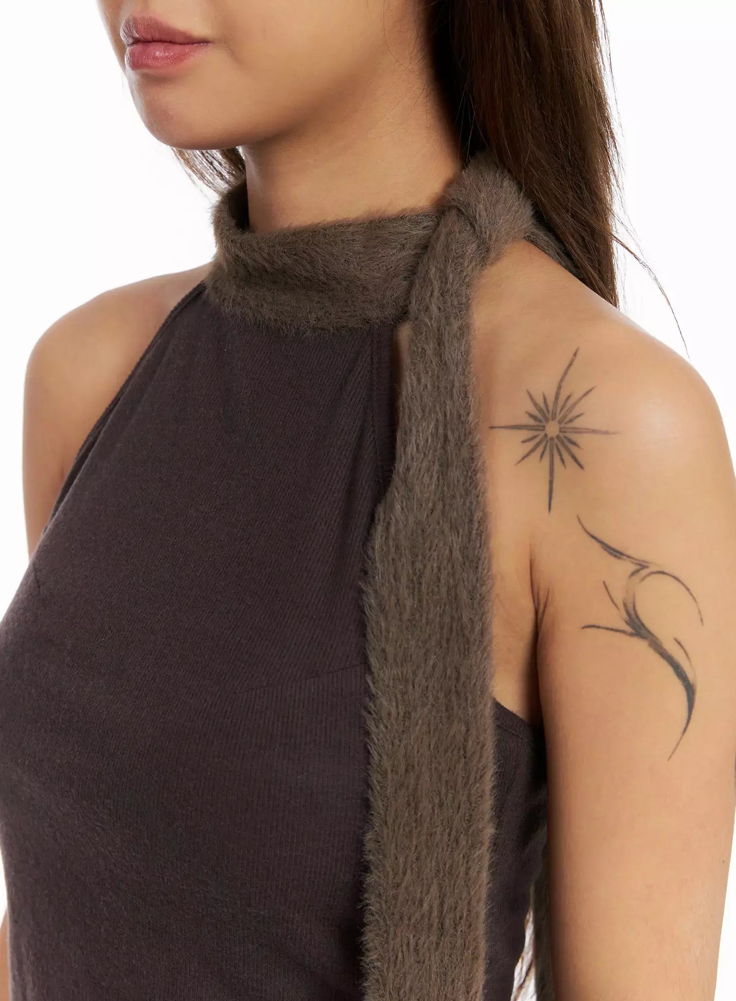 contrast-halter-top-in528