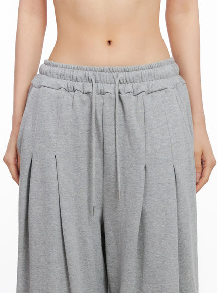 relaxed-fit-pintuck-sweatpants-ig508