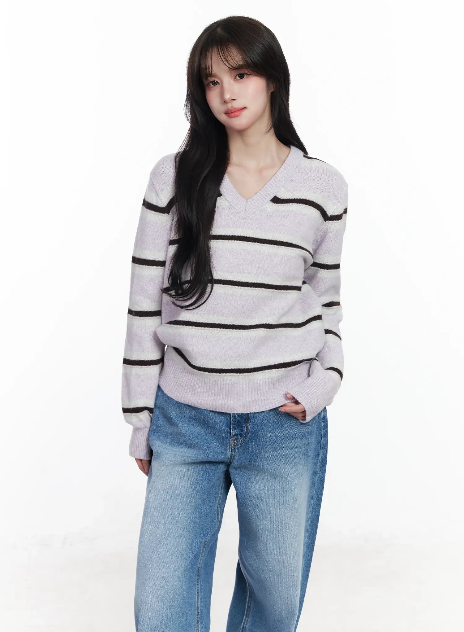 striped-v-neck-knit-sweater-ij529