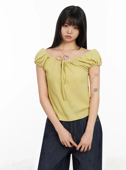 eyelet-ruched-off-shoulder-top-ia523