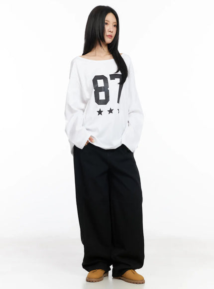 oversized-off-shoulder-graphic-tee-cm516