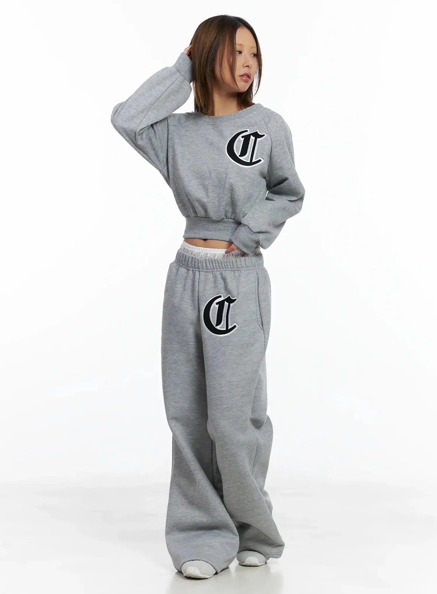 cozy-graphic-thermal-crop-sweatshirt-in528