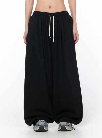 wide-leg-graphic-sweatpants-cy512