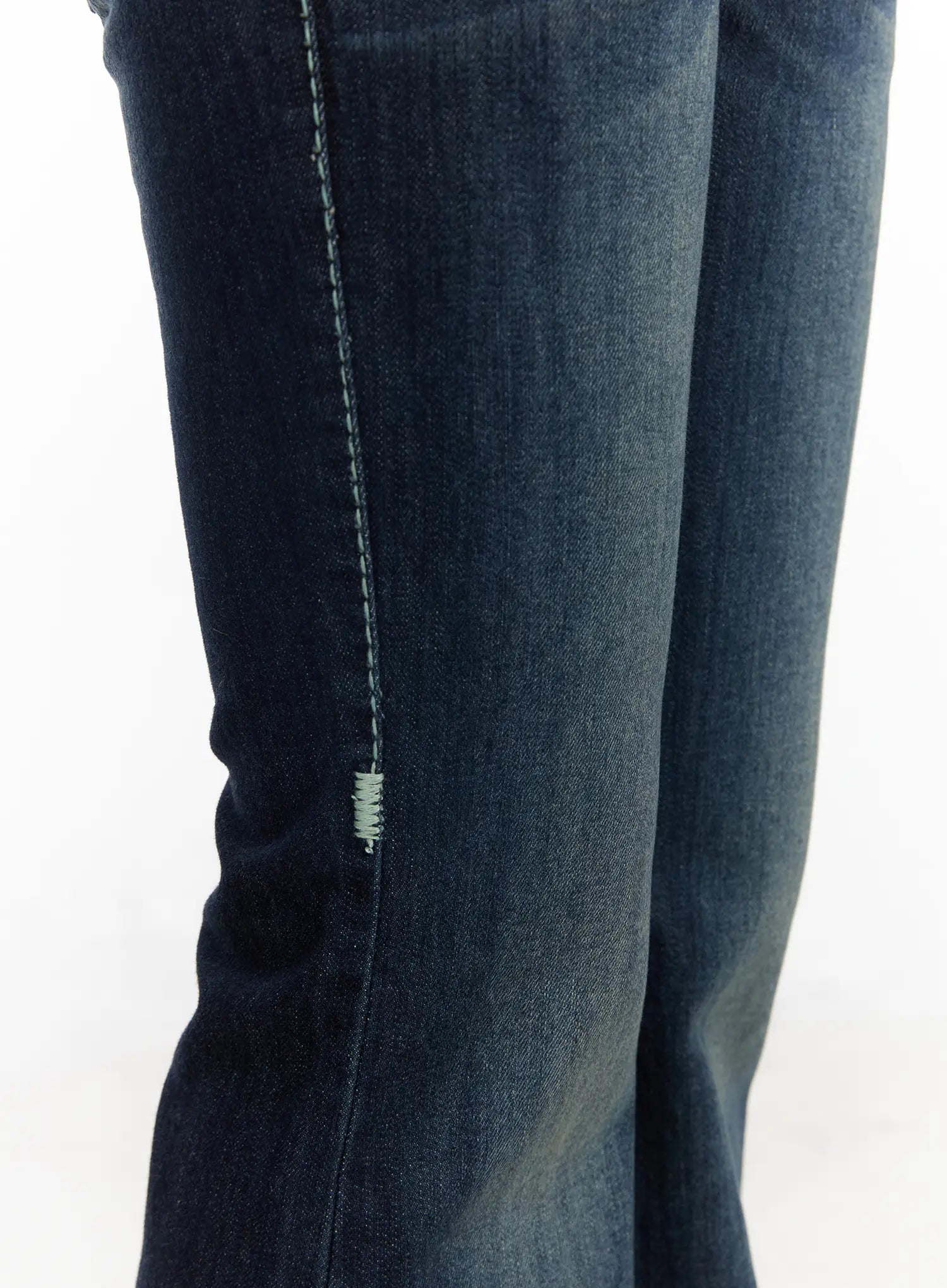 navy-low-rise-bootcut-jeans-cm517