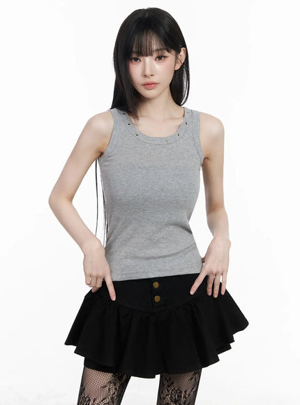 eyelet-detail-sleeveless-top-iy511