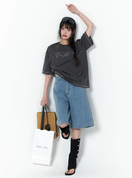 loose-fit-graphic-stitch-t-shirt-ca529