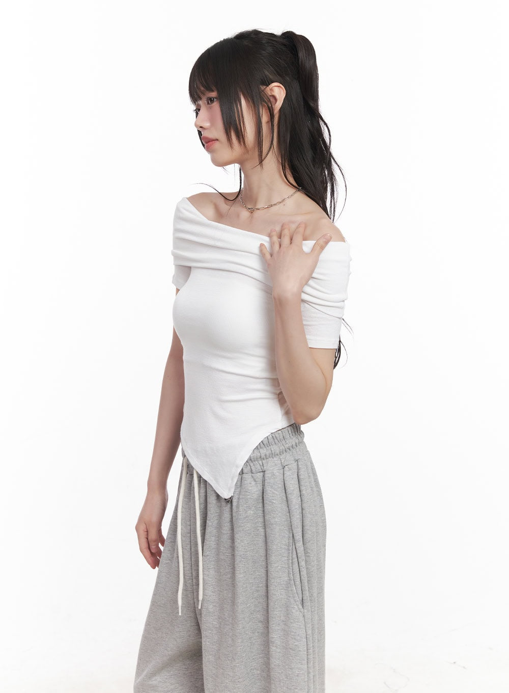 off-shoulder-asymmetric-crop-top-cy521