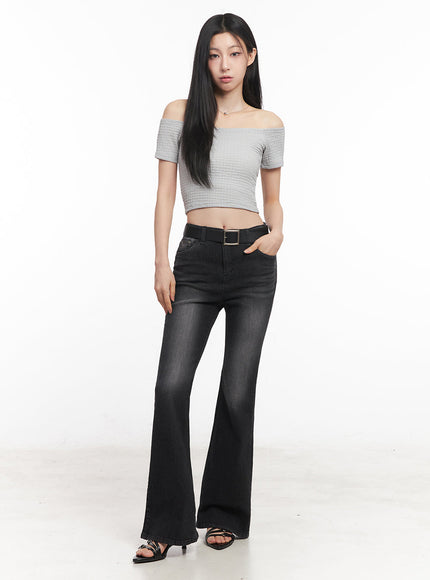 off-shoulder-boat-neck-crop-top-iy516