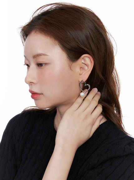 Heart Faux Pearl Drop Earrings CG521