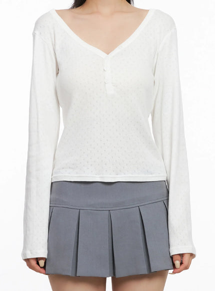 v-neck-eyelet-long-sleeve-top-is515