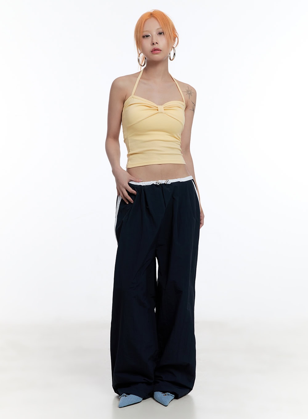 ribbon-halter-crop-top-cu502