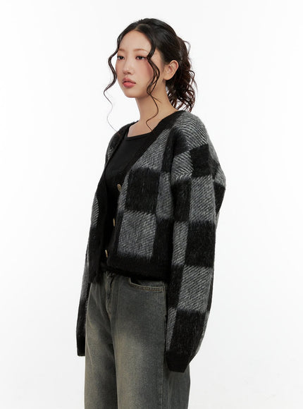 checkered-v-neck-sweater-cardigan-cn401