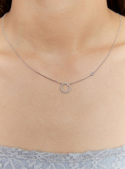 acc-arabesque-letter-necklace-kc1008