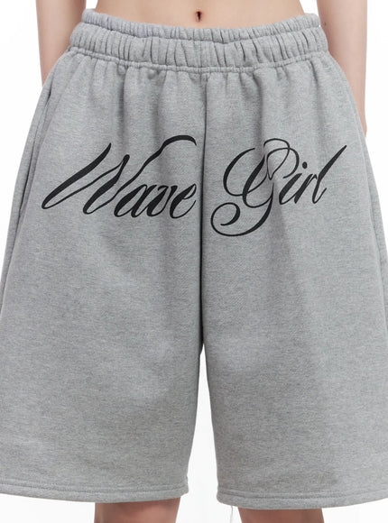 graphic-print-bermuda-sweatshorts-cl501