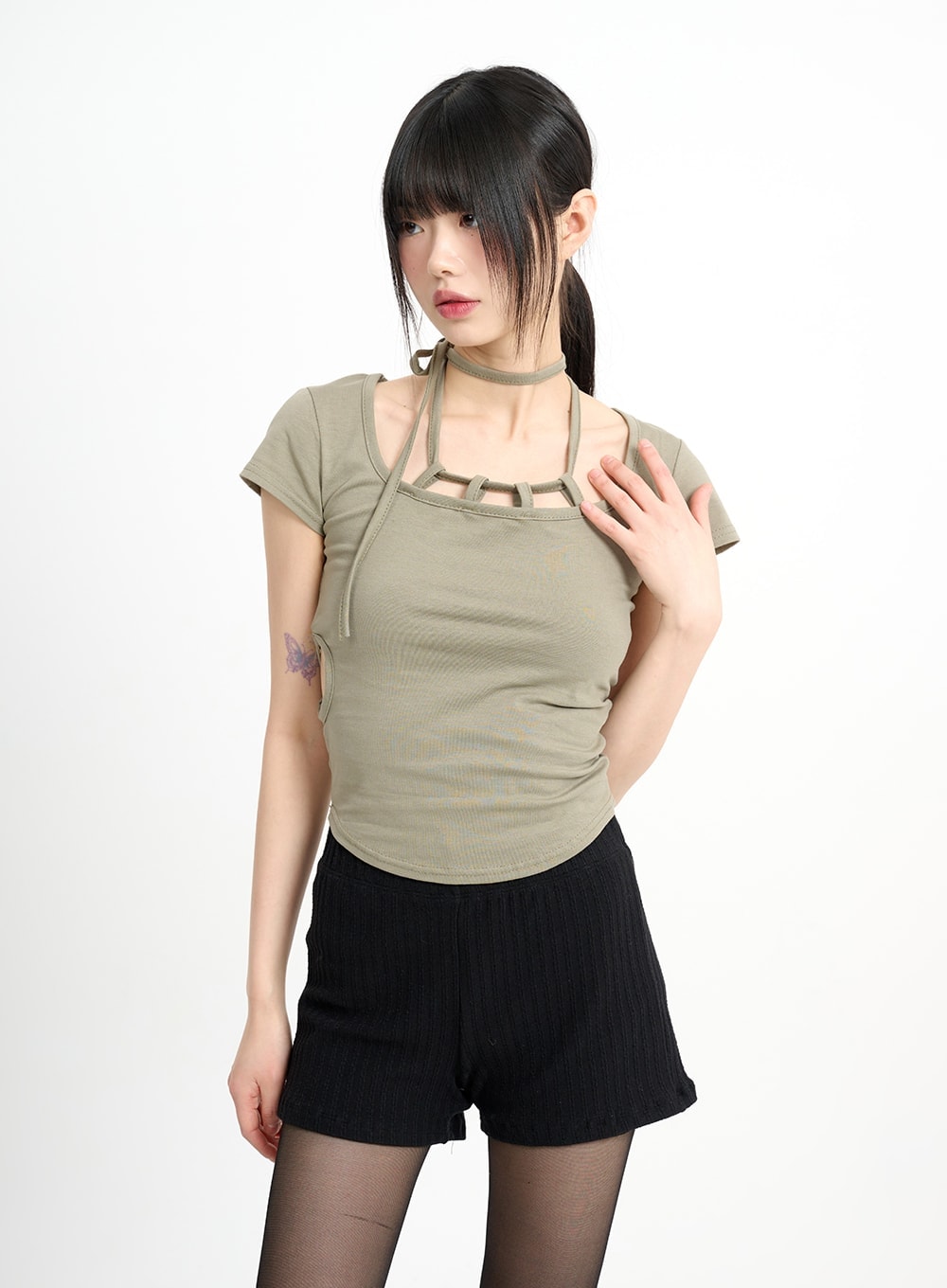 strap-cut-out-cropped-tee-cm415