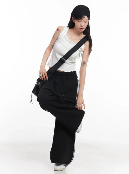 slouchy-gloss-crossbody-bag-ic503