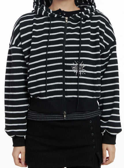 striped-embroidered-cropped-hoodie-cj514